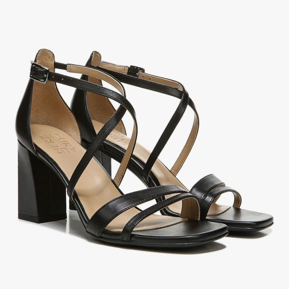 Naturalizer Women's Tiff Square Toe Block Heel Sandal